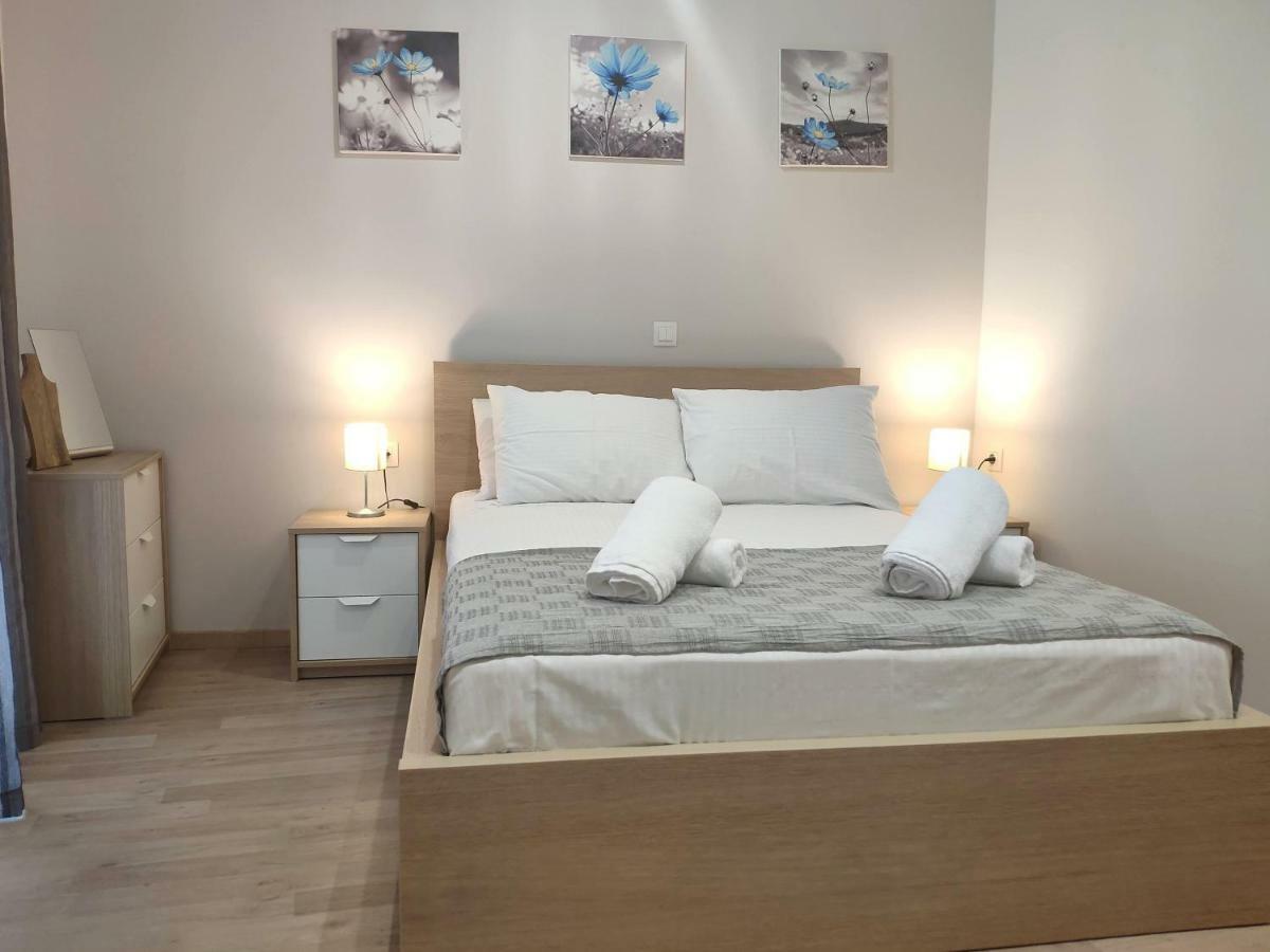 Neva Apartments By The Beach Makriyialós Ngoại thất bức ảnh